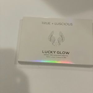 Selling Lucky glow Palette.